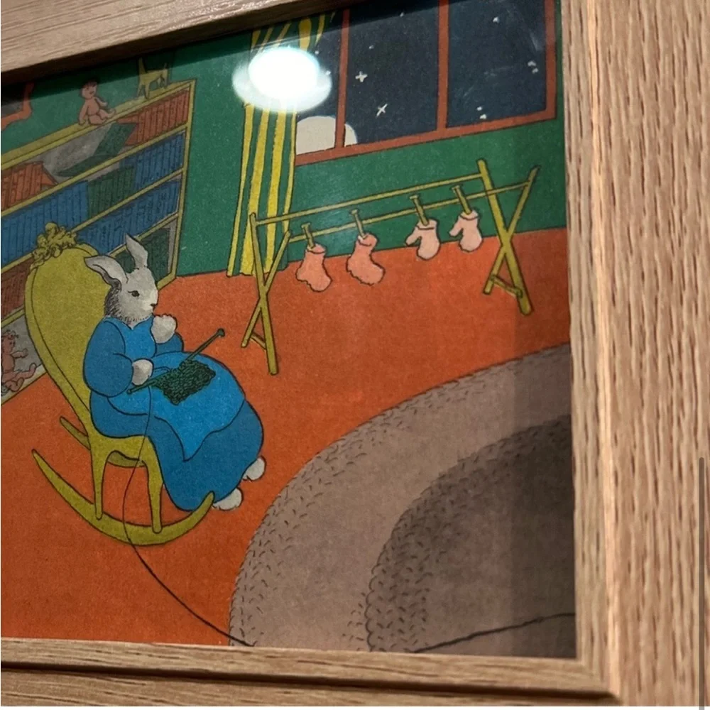 Wooden Frame with Illustrated Art - Picture 11 of 15